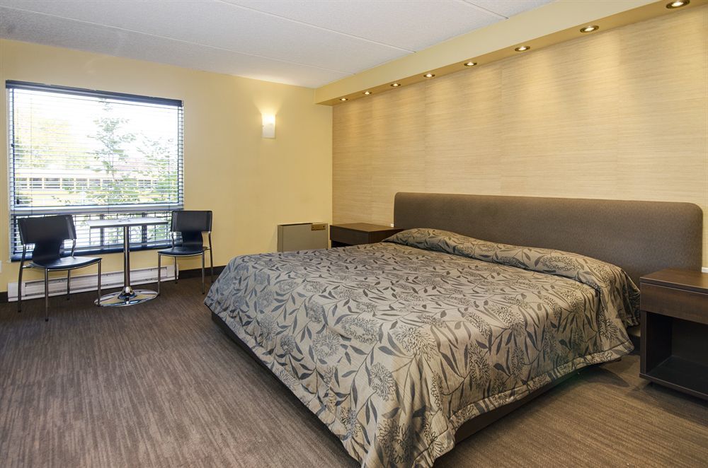 Motel Labarre Longueuil Buitenkant foto