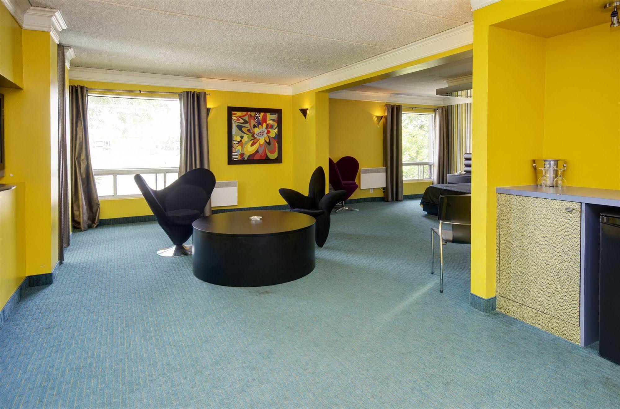 Motel Labarre Longueuil Buitenkant foto