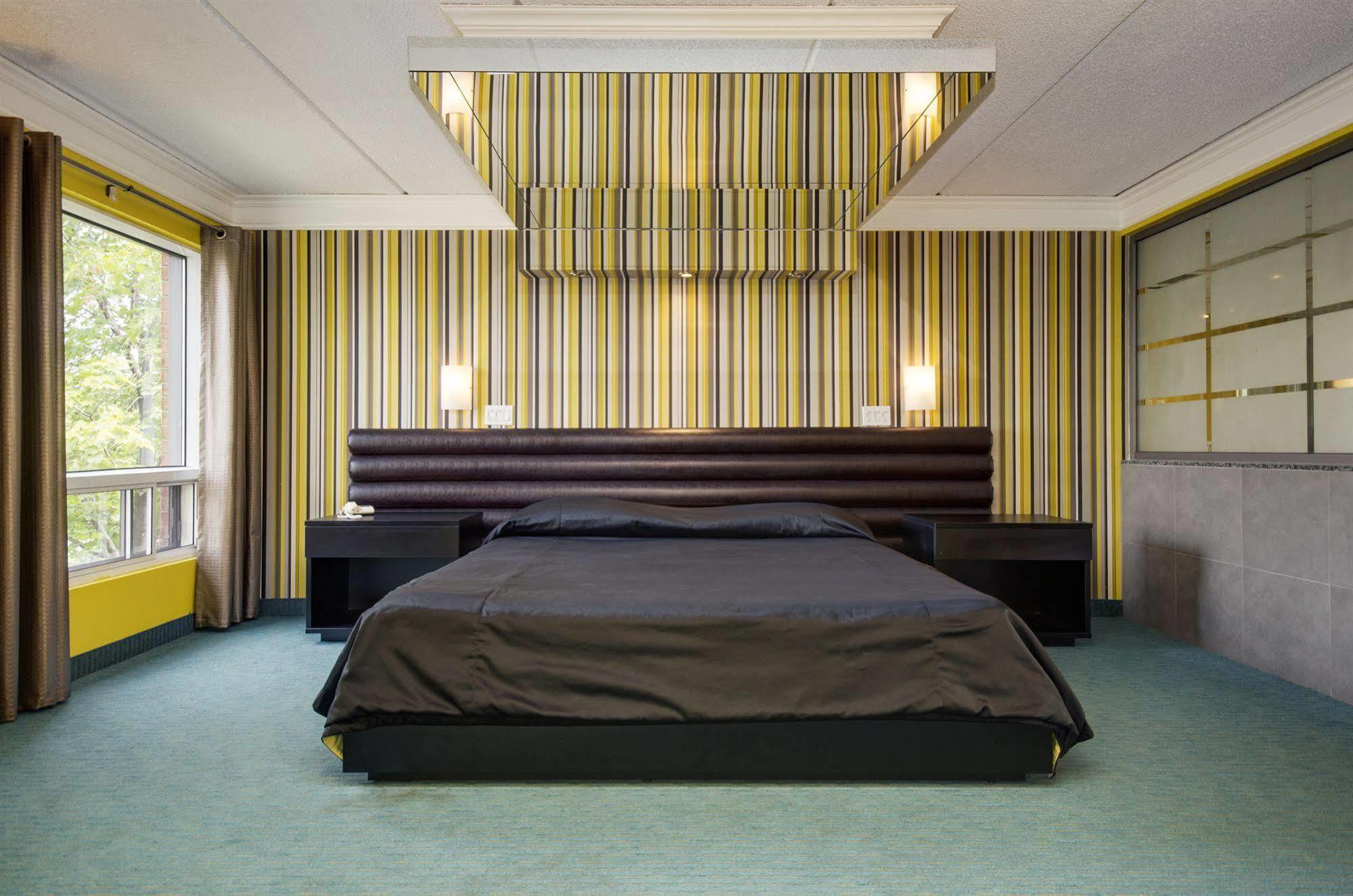 Motel Labarre Longueuil Buitenkant foto