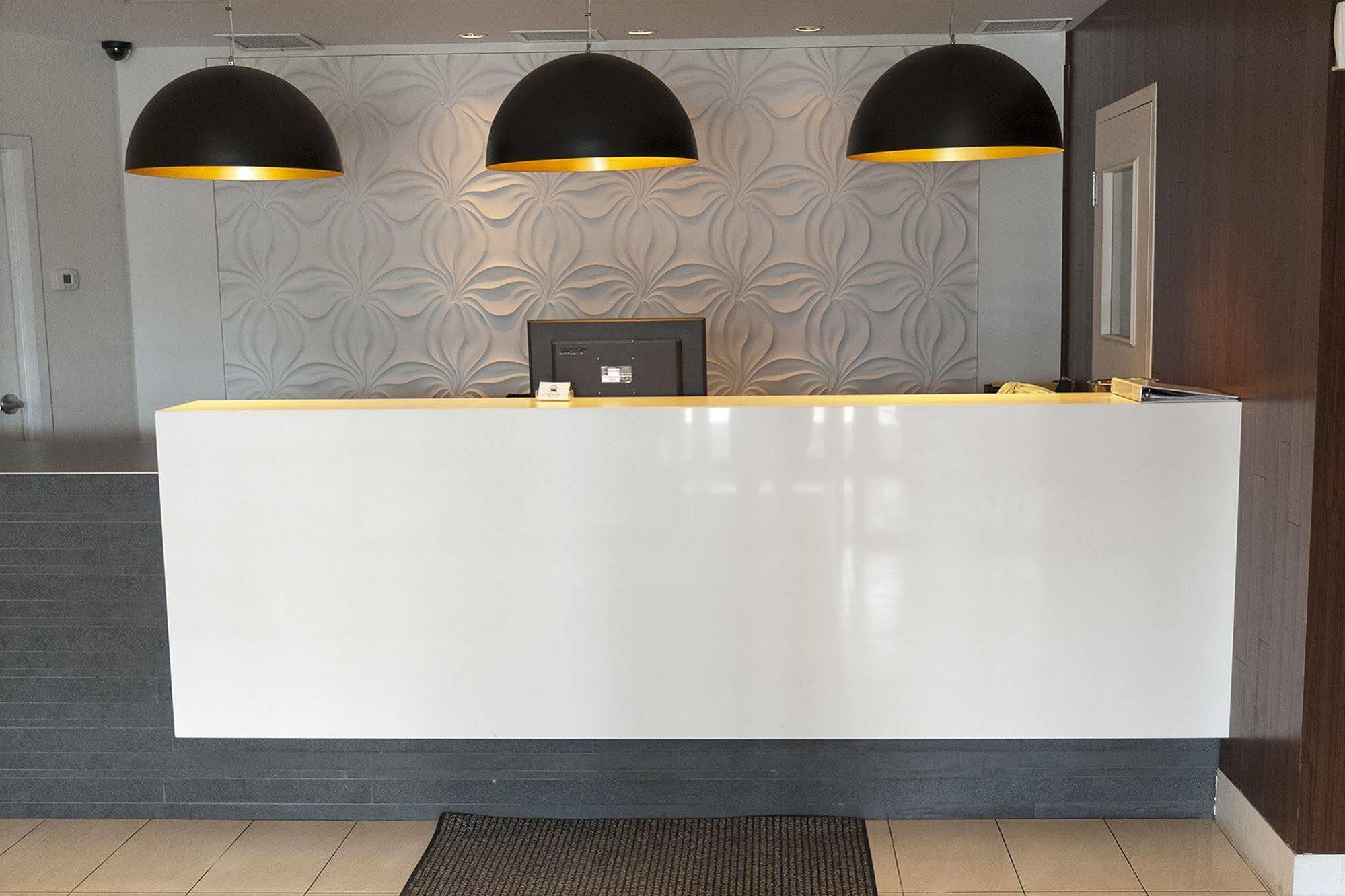 Motel Labarre Longueuil Buitenkant foto