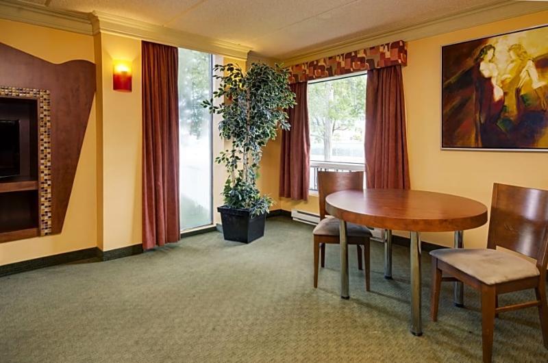 Motel Labarre Longueuil Buitenkant foto