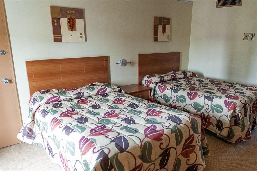 Motel Labarre Longueuil Buitenkant foto